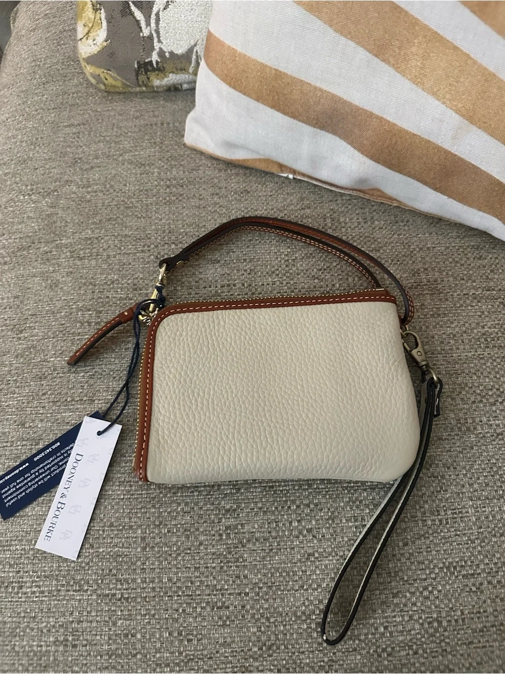 Dooney & Bourke Pebble Grain Camera Zip Crossbody Wristlet Bone Cream ZR120